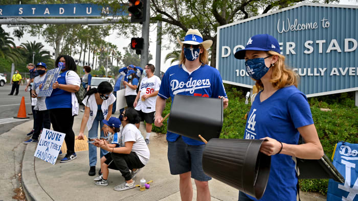 dodgers-fans-astros